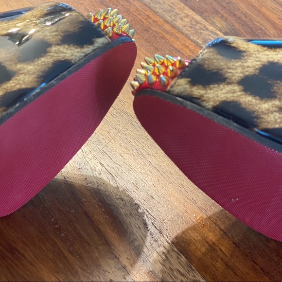 Classy CHRISTIAN LOUBOUTIN Patent Leopard Print Spikes - Picture 7 of 8